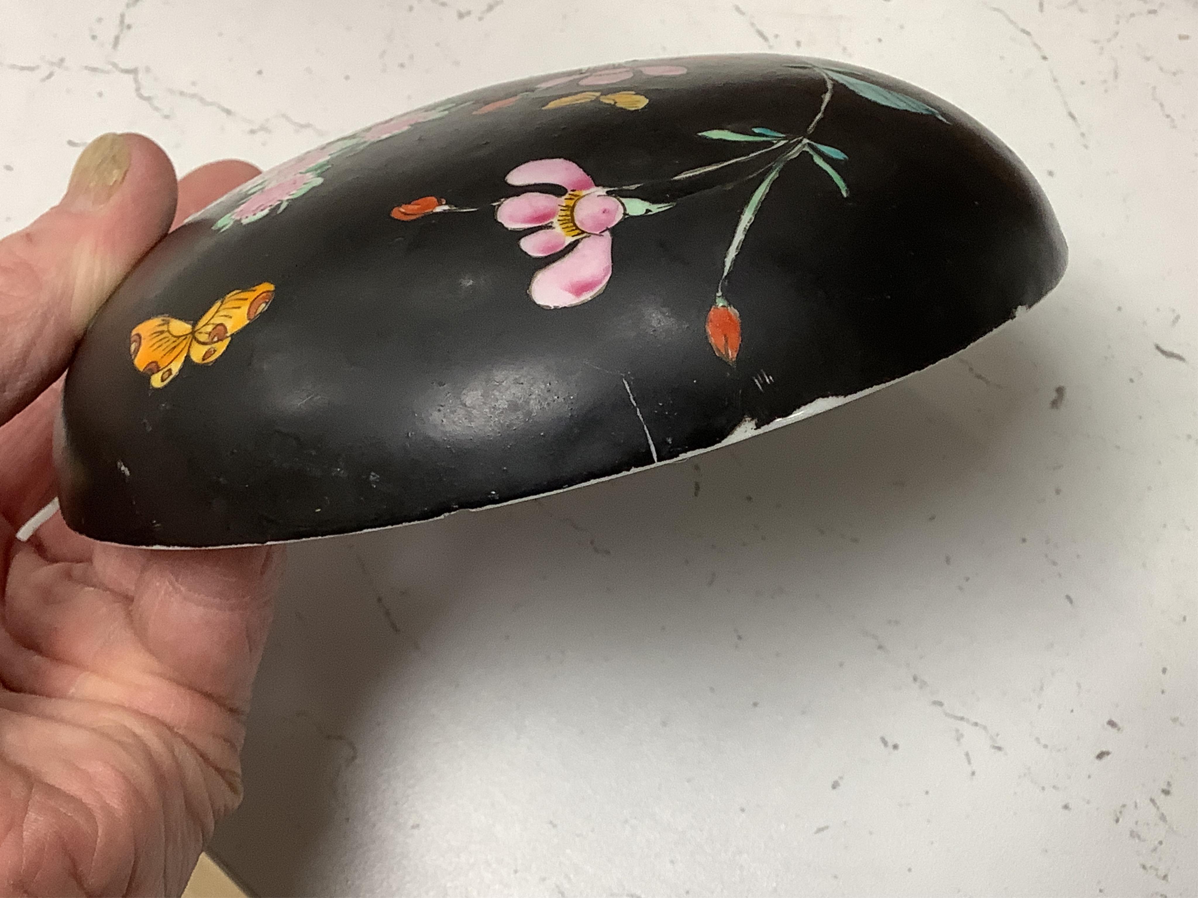 A Chinese celadon and blue and white vase, a dish decorated with birds and flowers and a pot and cover, largest 23cm in diameter